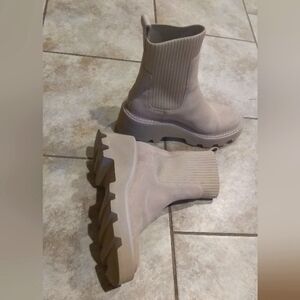 Dolce Vita women's Boots size 7.5
